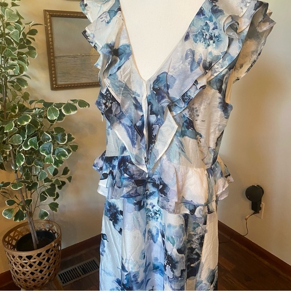 H&M • Blue Floral Maxi Dress • Size L • NWT - Picture 3 of 9